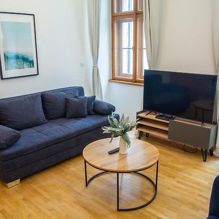 City Centre Apartment With Parking Prag Exterior foto